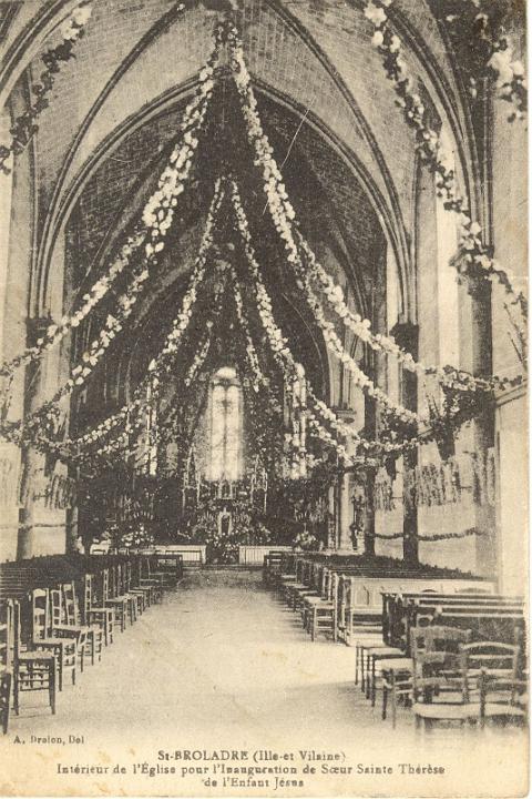 saint-broladre_eglise-interieur_ inauguration de Soeur Sainte Therese de Enfant Jesus.jpg
